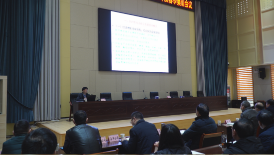 董事长熊德斌代表集团做了工作报告,全面总结回顾了集团2021年度各项