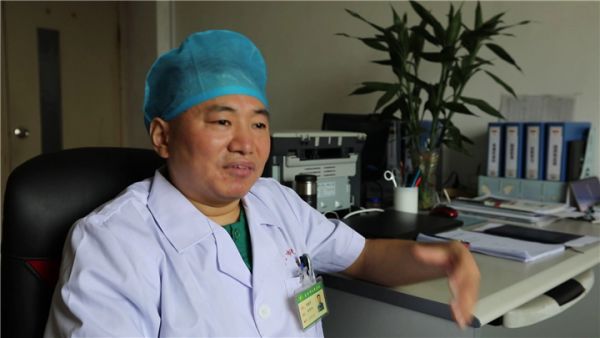 麻醉师周德祥在平凡的工作中默默奉献