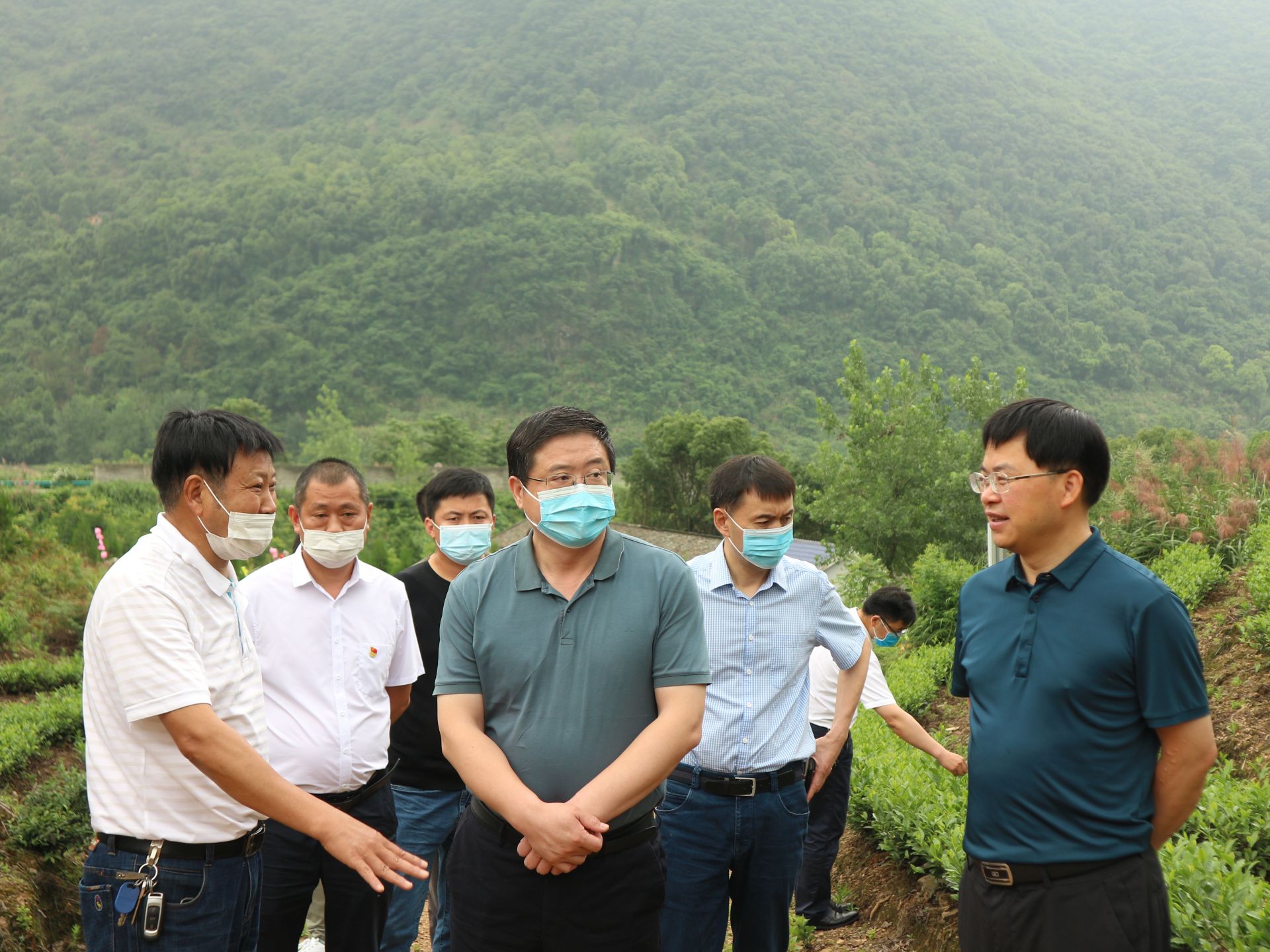 王刚赴殷祖镇刘仁八镇调研督导精准扶贫工作