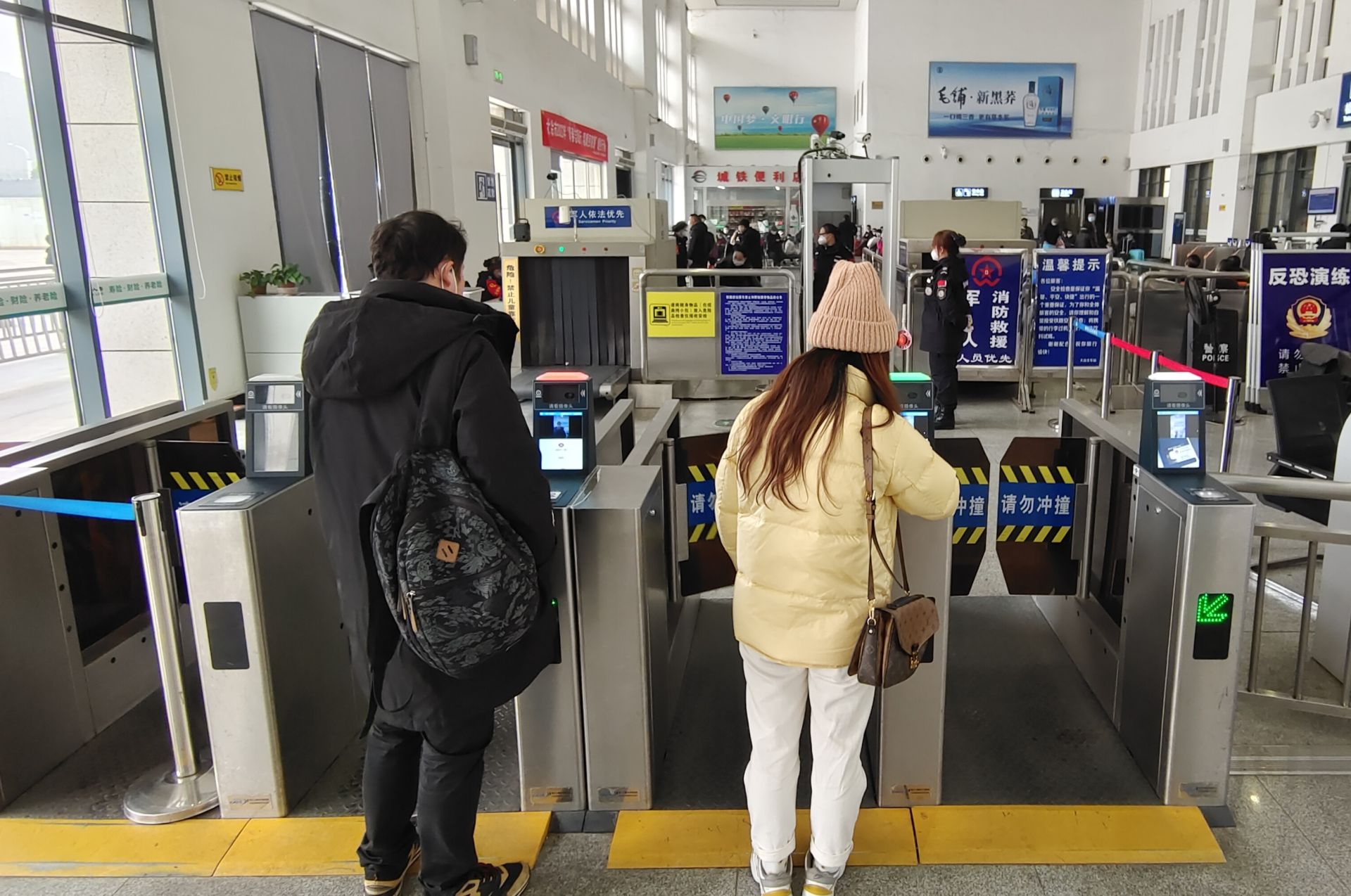 大冶北站迎来春运返程高峰