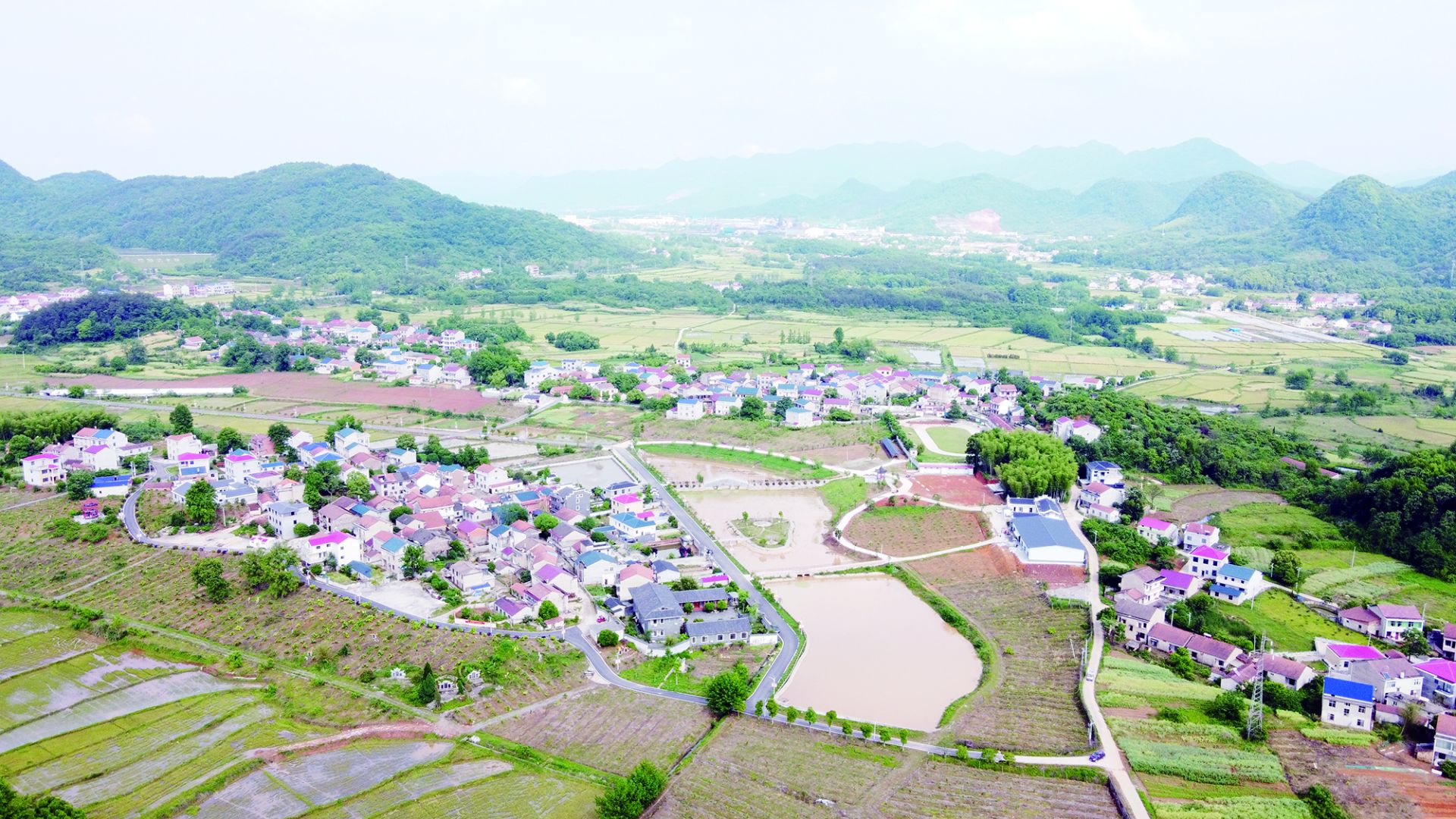 与幸福生活共同缔造】灵乡镇:在乡村环境整治中留住乡愁