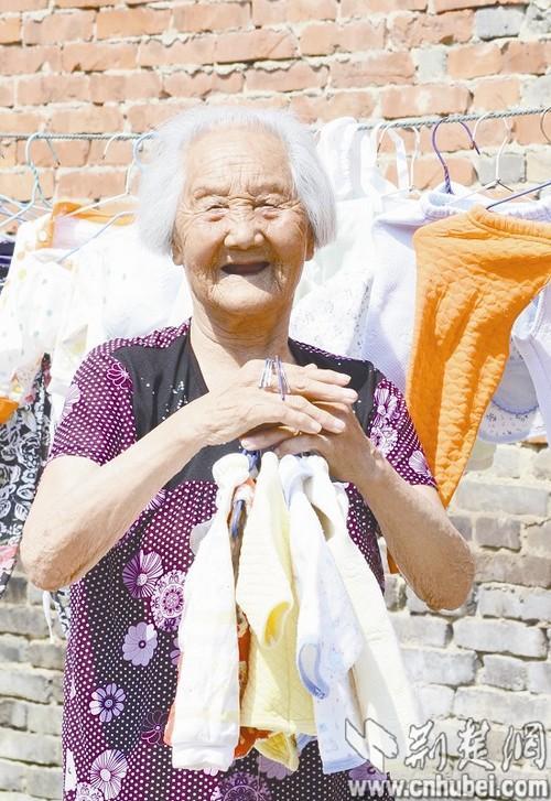 钟祥成世界长寿之乡20位百岁老人揭长寿奥秘