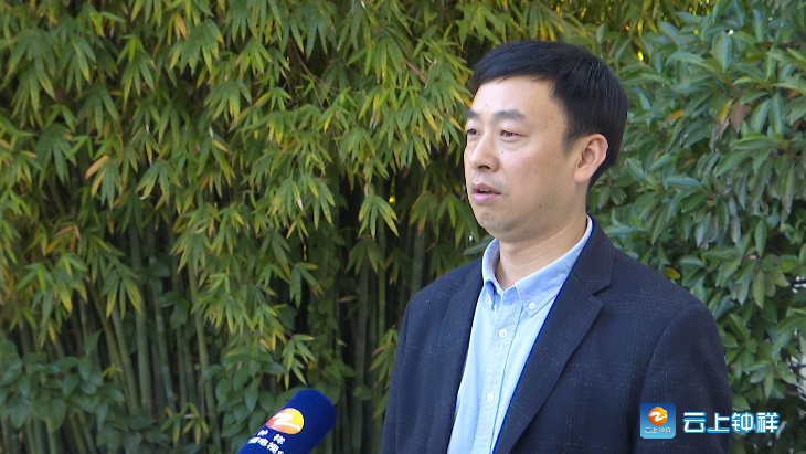 钟祥和成化工有限公司总经理闫常群感慨道:"政府专门成立了专班,为