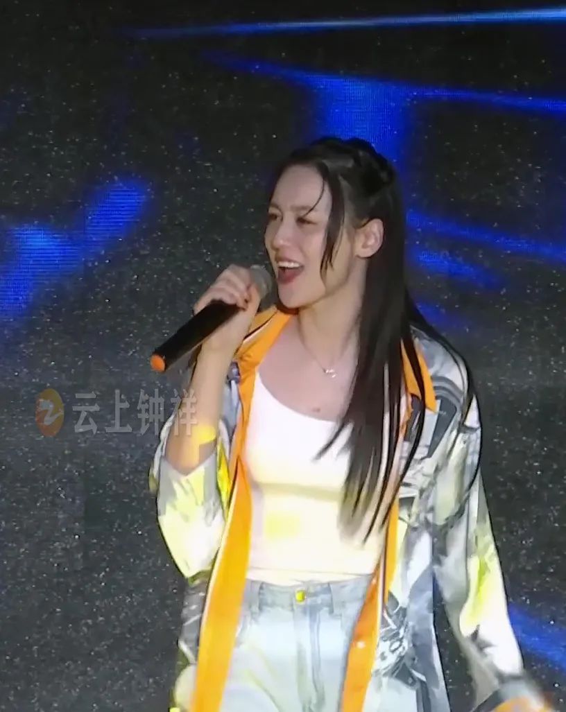 01唐艺-感谢有你演#02唐艺-杯酒二两茶开场舞《国风楚韵》