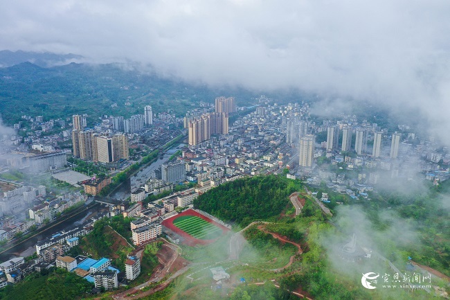 青山环抱 贡水如画.jpg 青山环抱 贡水如画.jpg