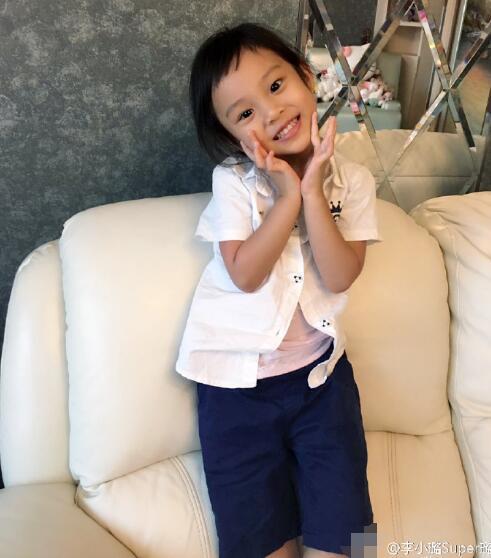 甜馨剪短发李小璐说跟狗啃似的 明明很萌好么