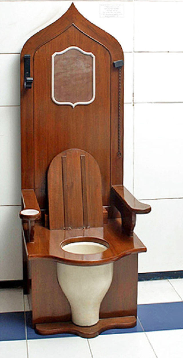 印度新德里苏拉布国际厕所博物馆再来点重口味儿的——该馆位于北京市