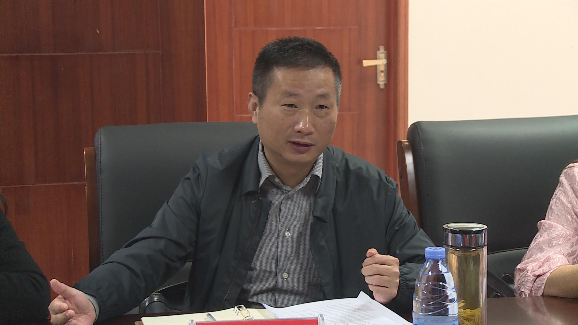 17日上午,省委统战部副部长,新疆驻湖北工作组党委书记,组长刘强来我