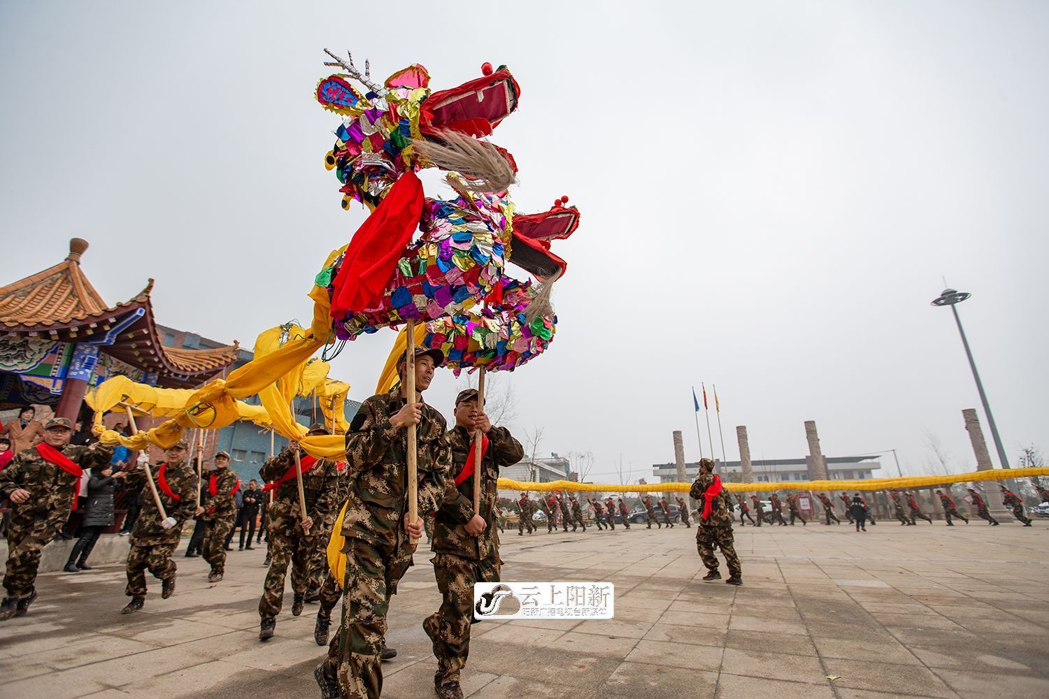 欢喜中国年阳新王曙村两百多米长龙让你见识农村更会玩