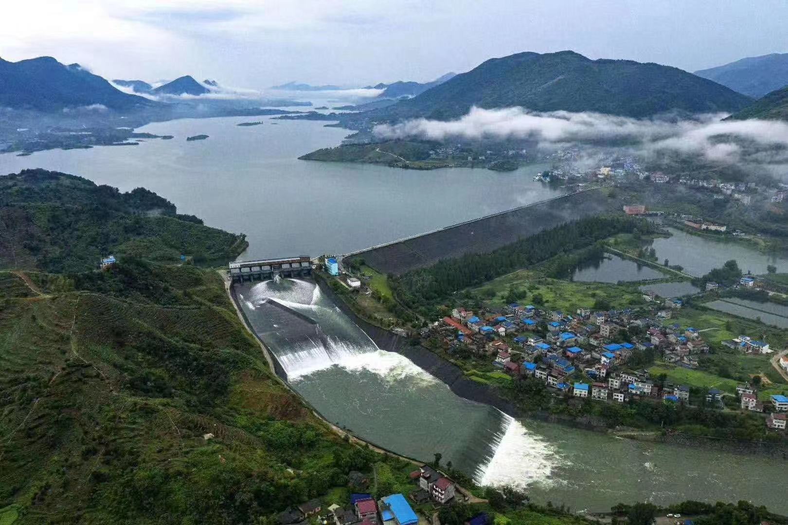 阳新富水水库积极应对梅雨之役全面确保水库安澜
