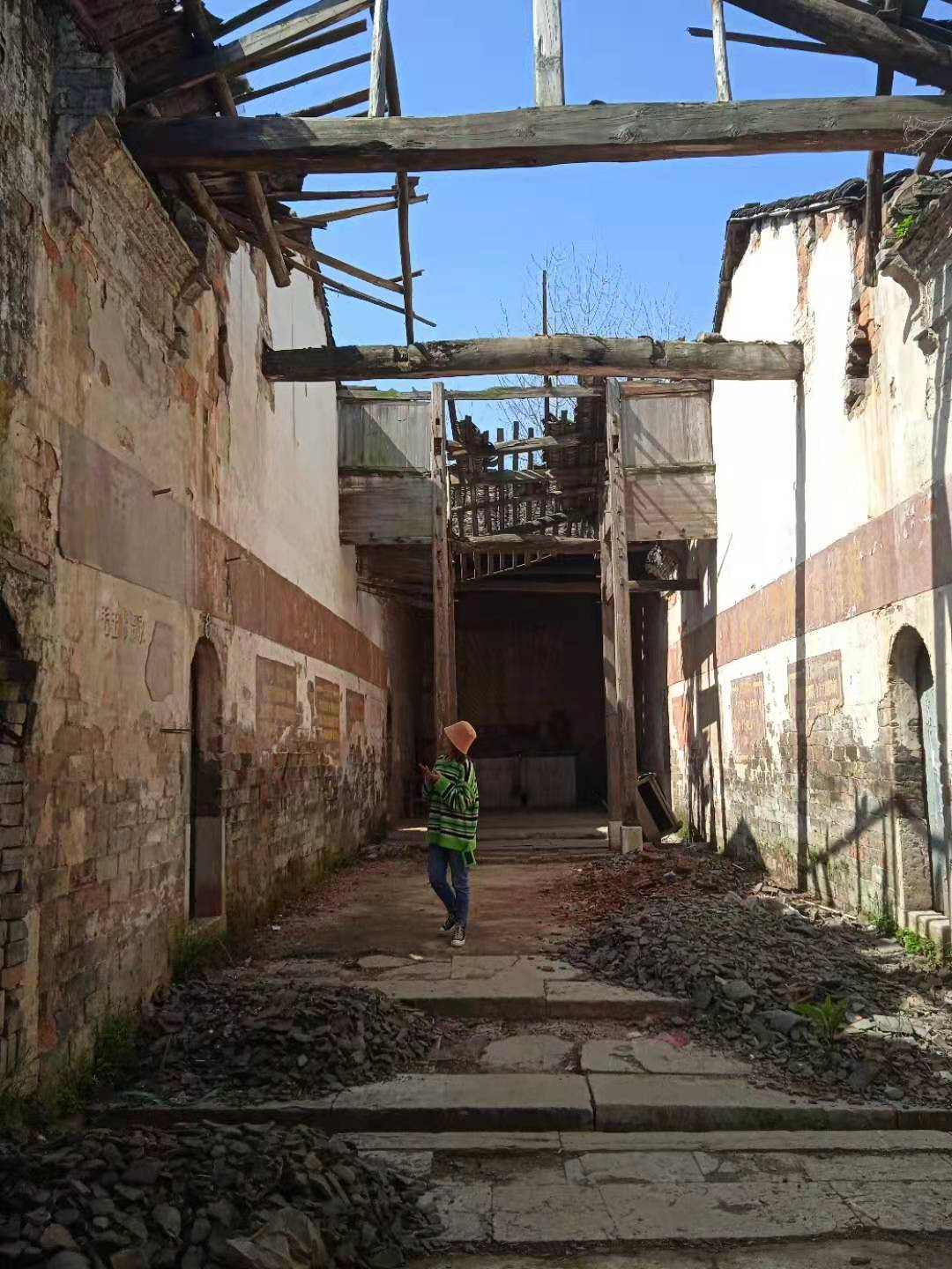 奋斗百年路启航新征程之一洋港镇下畈村红色基因传承百年初心不变追梦