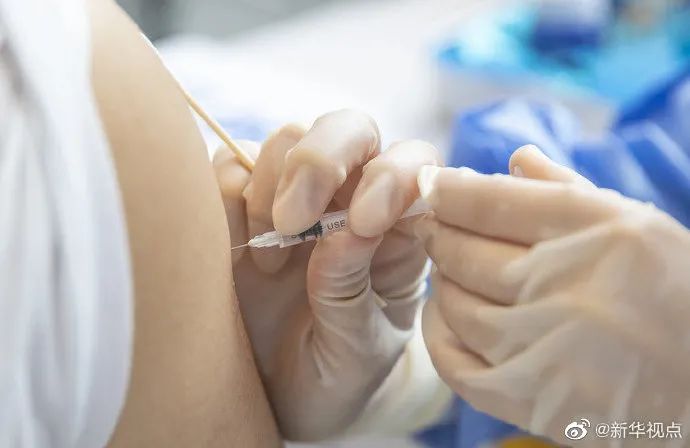 新冠疫苗注射手法图片