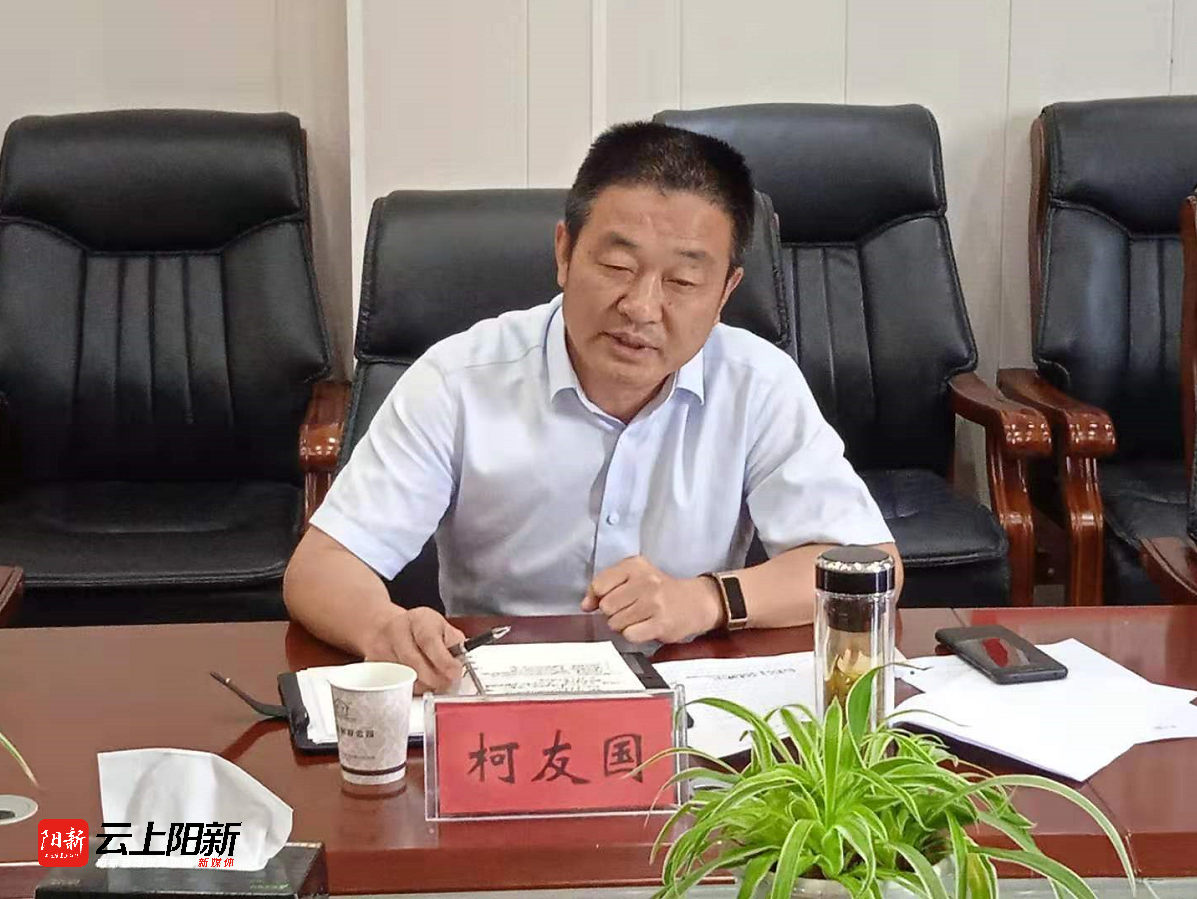 人大代表视察城区老旧小区改造工作_云上阳新