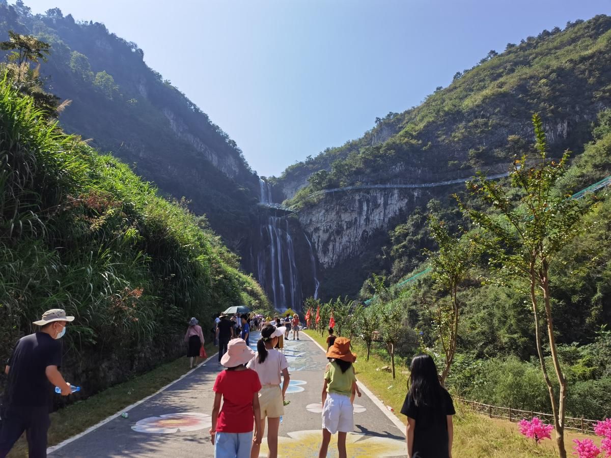 湖北黄石滴水崖景区图片