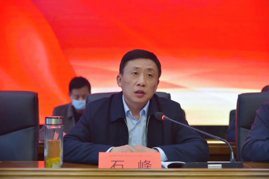 结合阳新县卫生健康工作实际,石峰对人民医院2022年工作提出了具体