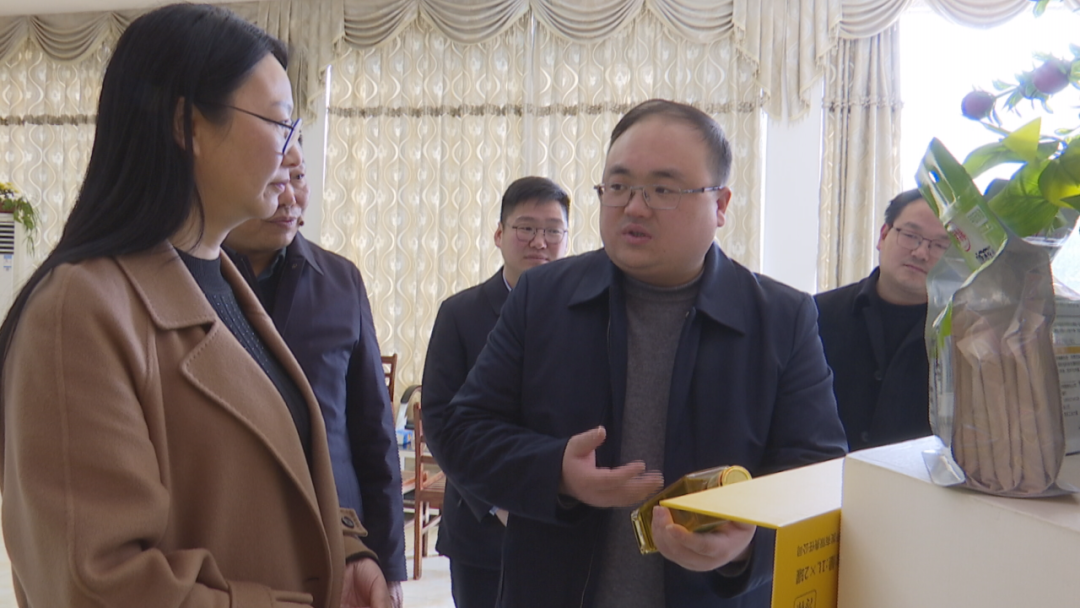 裴永波在调研乡村振兴时强调:坚持三产融合 做精做细