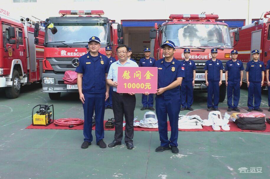 汤明开展八一节前慰问