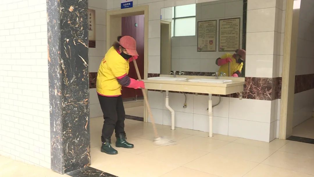 武穴一厕一景一厕一品打造厕所革命样板工程