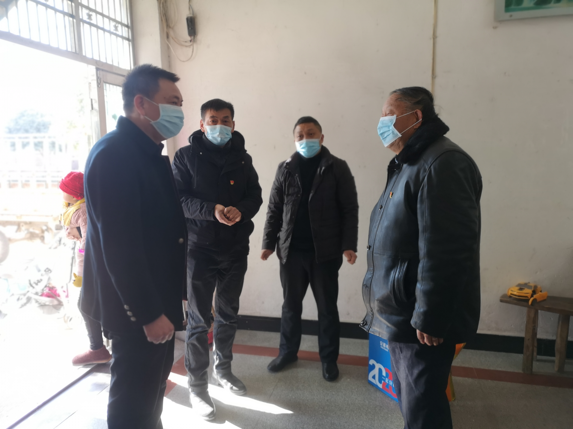 2021年1月19日,梅川镇党委书记郭建涛,世纪华联梅川店总经理肖展一行