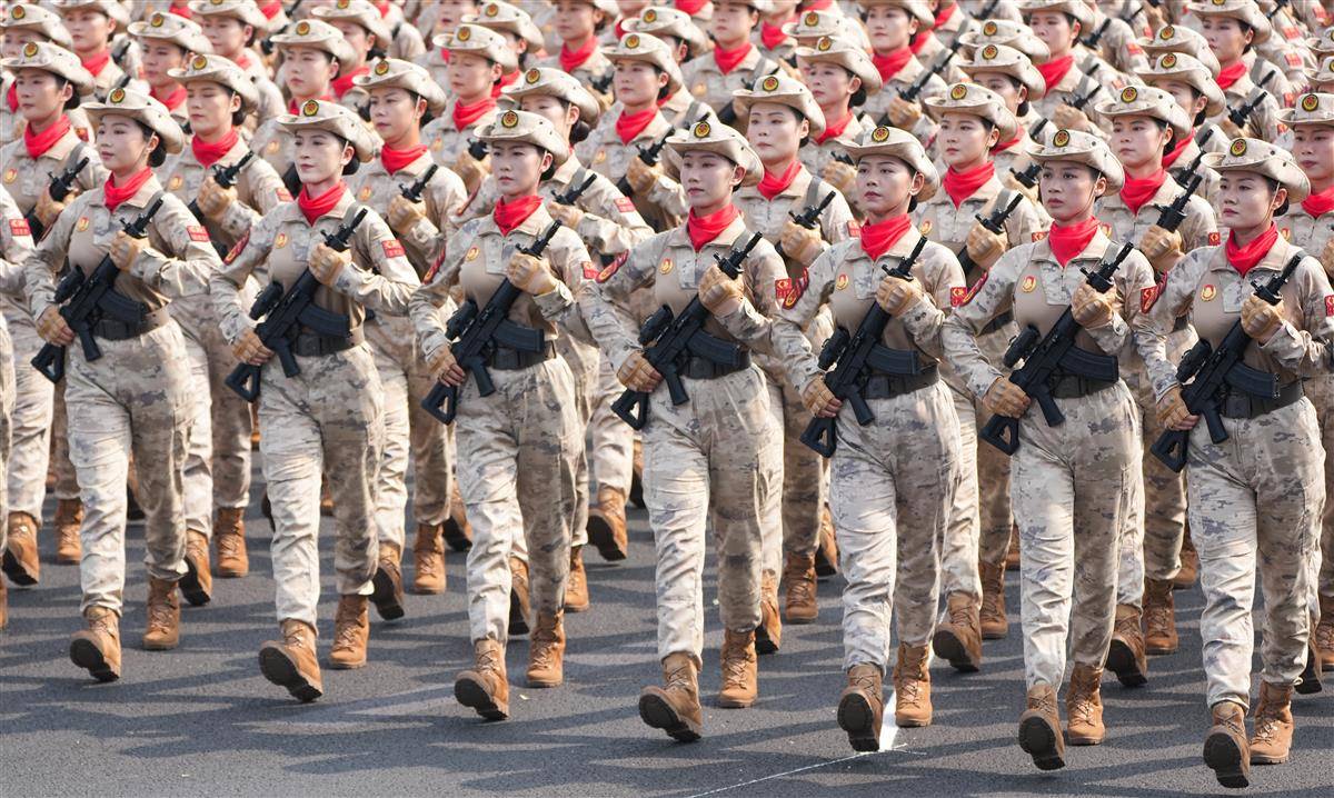 女民兵4.jpg