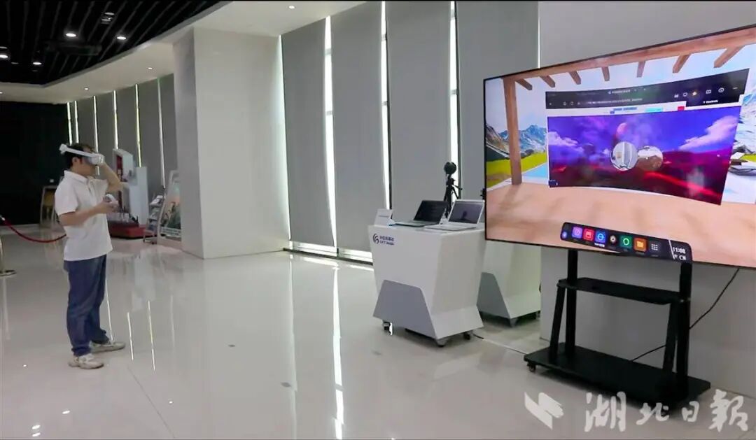 中信科移动6G全息沉浸式通信业务验证系统。(受访单位供图).jpg
