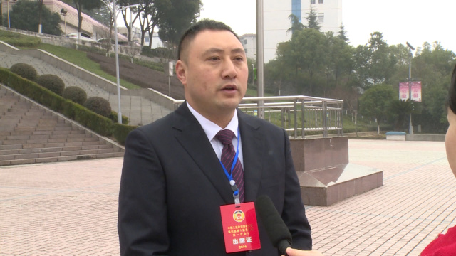 县政协委员 许雷