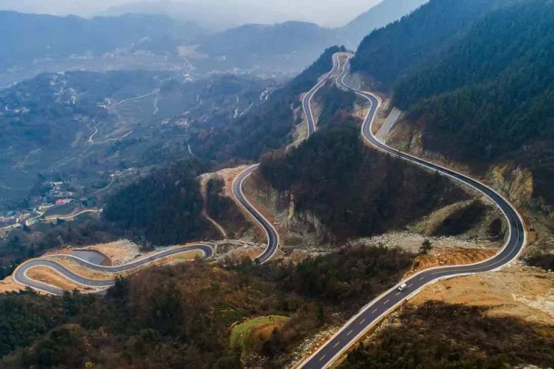 秭归芝茅公路被推选2020年度十大最美农村路!