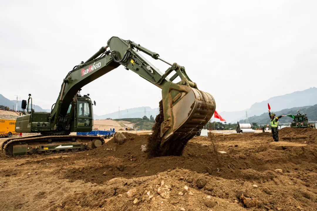 救援科技化进行实战重点突出信息收集数字化等地震灾害救援装备无人机