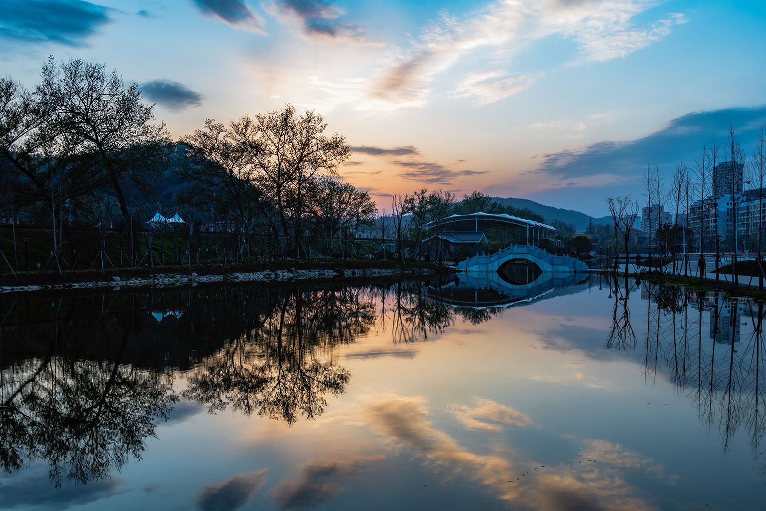 湖北南漳城南湿地公园:美景如画的城市后花园