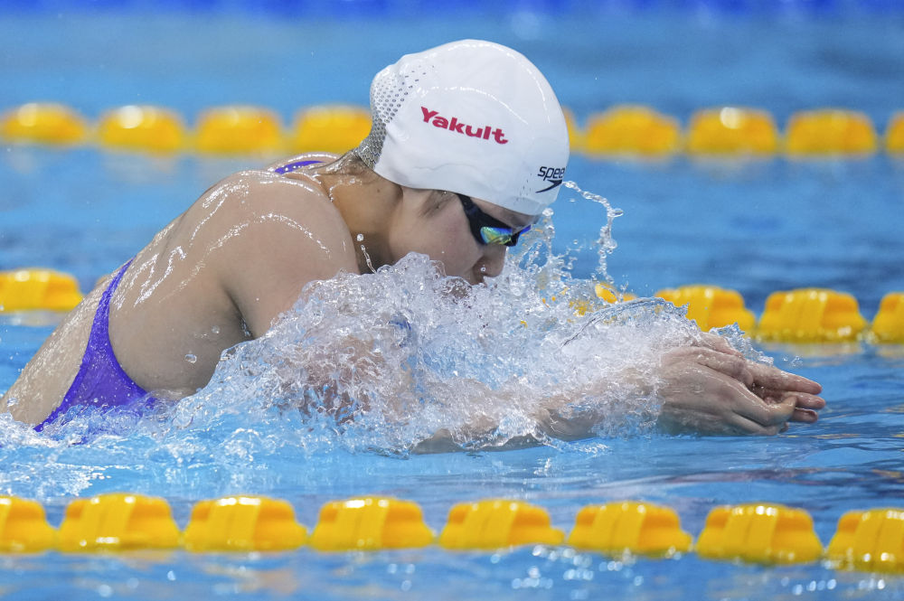 全国游泳冠军赛余依婷刷新女子200米混合泳世界青年纪录