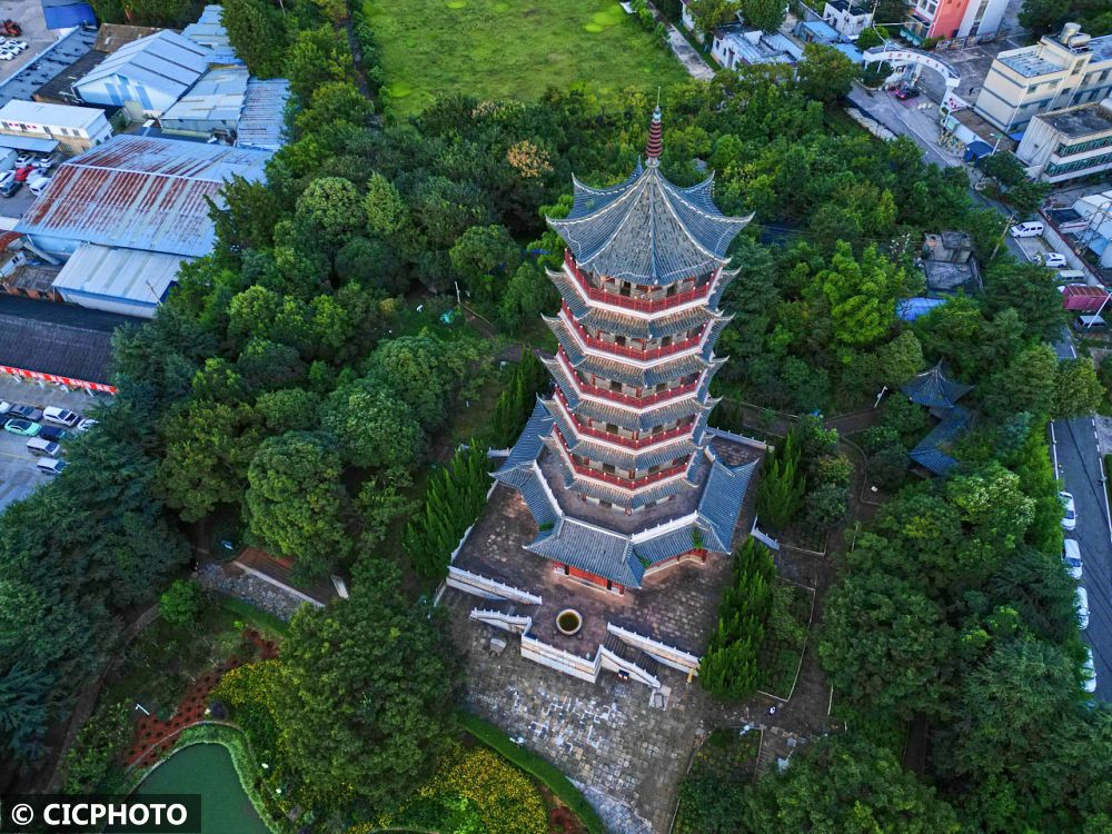 云南昆明:秋访昙华寺_云上南漳