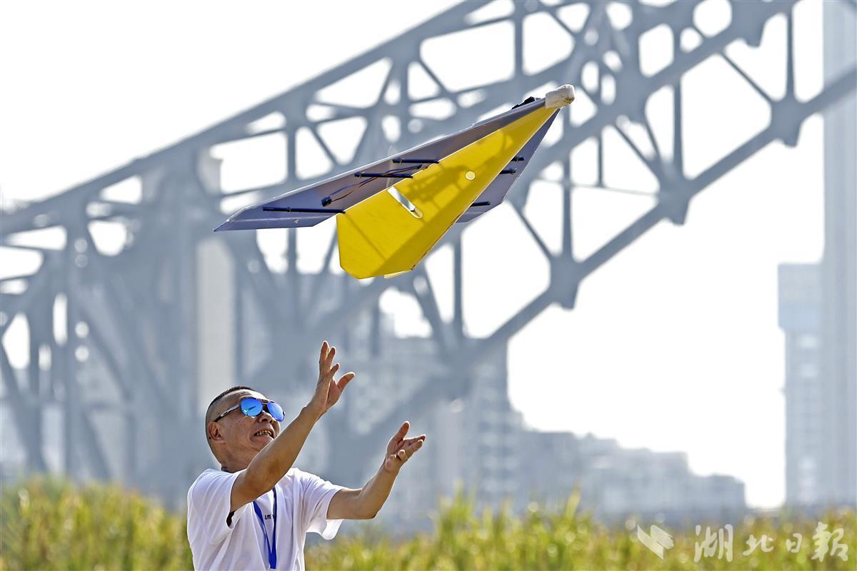 【热点关注】省运会航空模型比赛汉江湾开赛_云上南漳