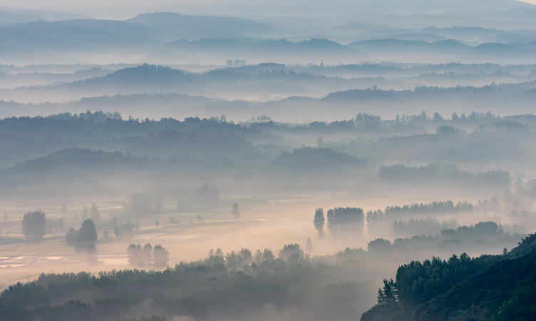 湖北日报南漳山雾缭绕似仙境