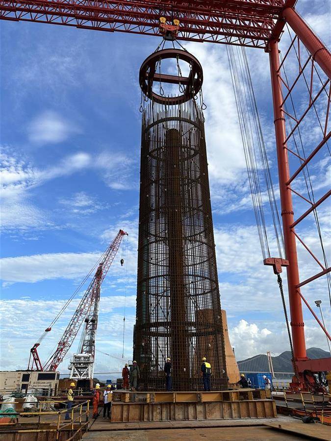 3米!我国桥梁深水钻孔单桩直径刷新世界纪录_云上南漳
