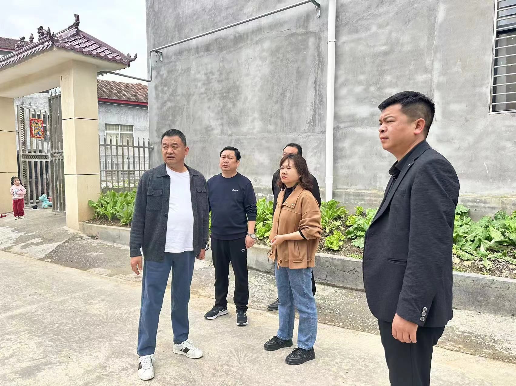 县领导带队检查国卫复审工作_云上南漳