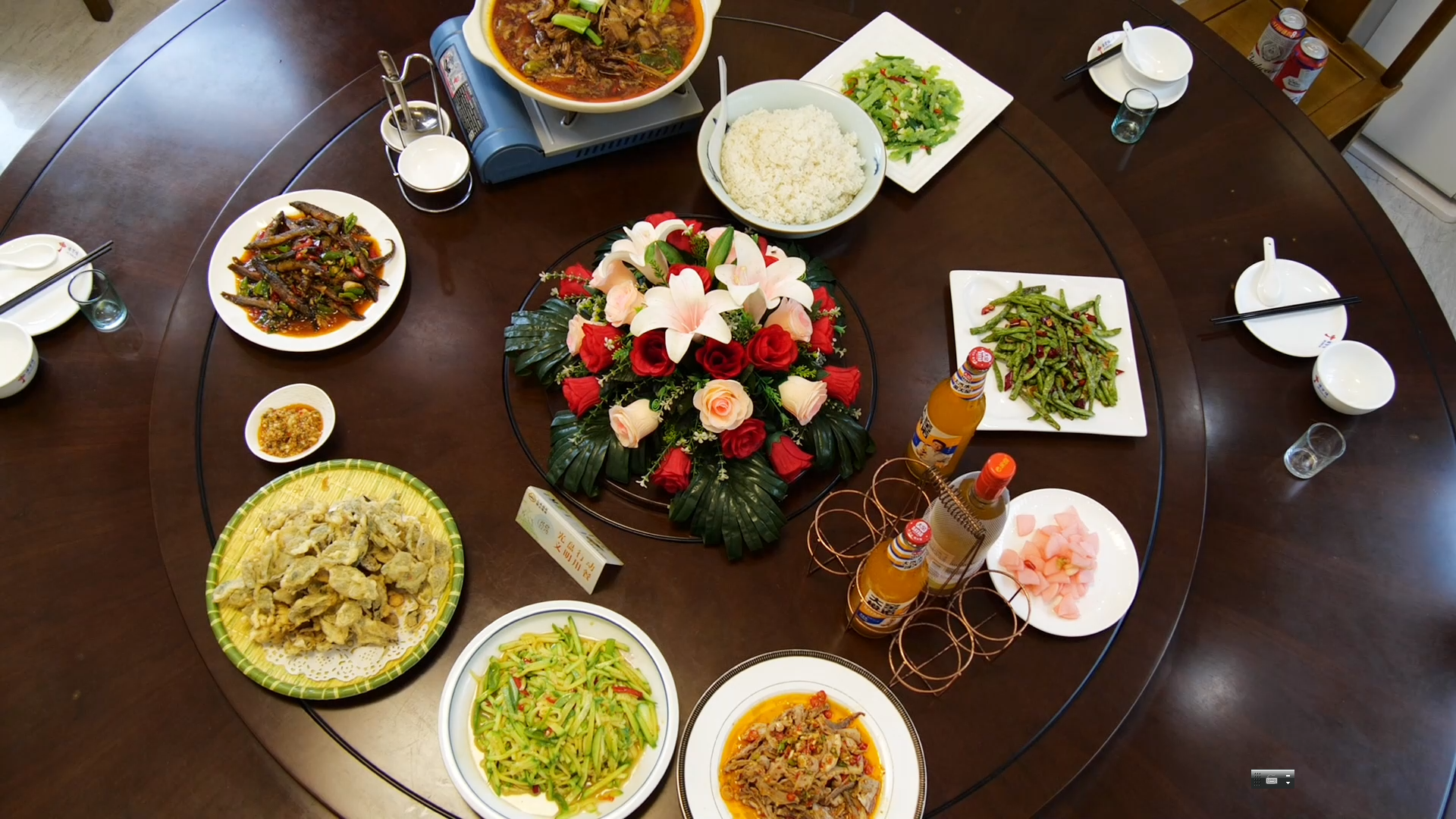 湖北南漳:"花海"变"油田"  13万亩油菜喜获丰收