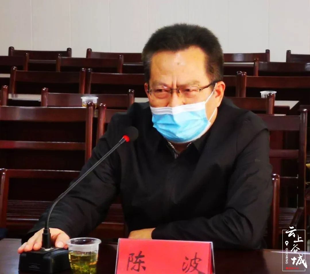 谷城文化学者代表陈波,方开富,帅瑜,许建国与大家分享阅读体会.7.