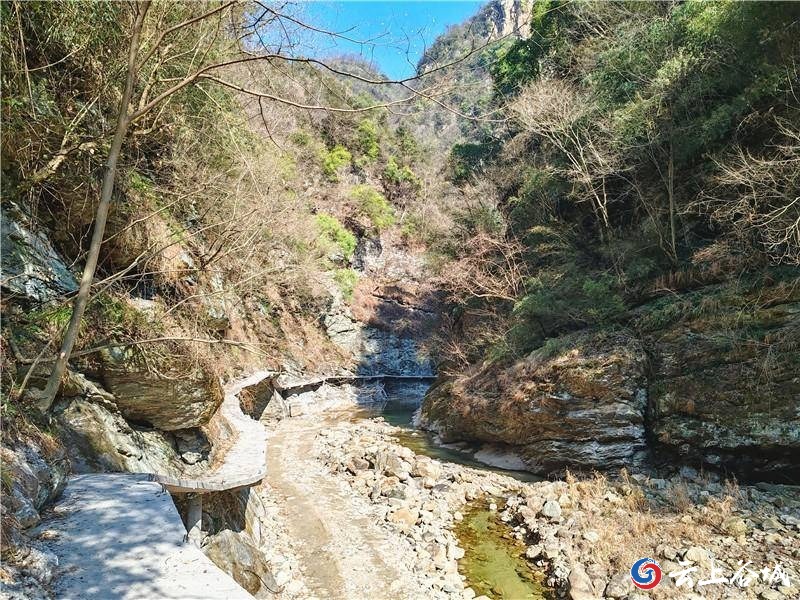 襄阳谷城:新年添新景 五山镇班河景区中班河段兴修十里栈道