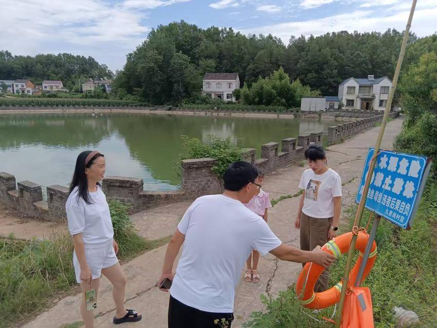 五山镇谢湾中心小学：暖心家访筑防线 安全护航度暑期 