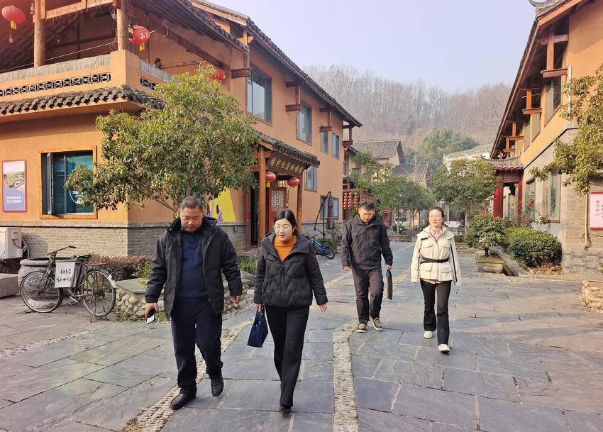 谷城县侨联走访返乡创业归侨 助力乡村振兴 