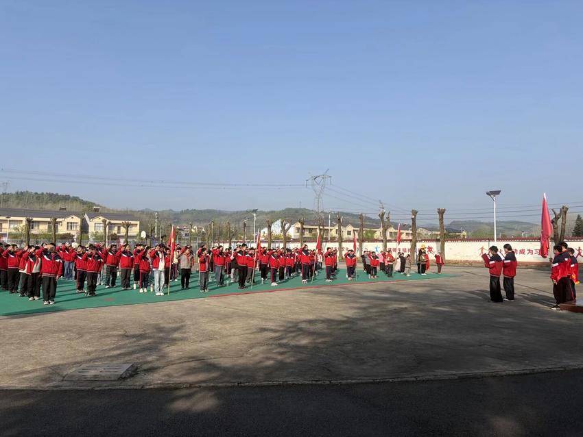 春风寄哀思 丰碑励前行 茨河镇如松小学陶湾校区开展清明节主题教育活动 