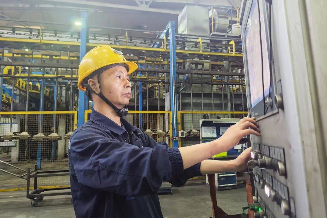 与钢铁“对话”32年 谷城熊治平荣获2026年全国五一劳动奖章 