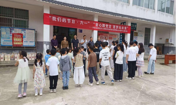 “襄阅乡伴”走进谷城！乡村小学的课堂上长出了“写作的翅膀” 