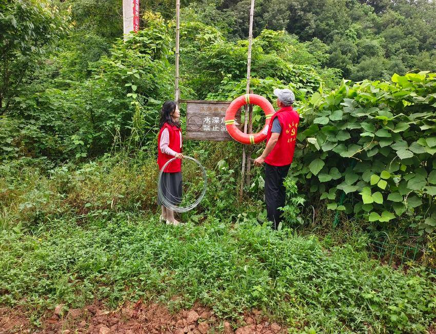 筑牢安全防线！城关镇老君山村启动夏季防溺水专项行动 