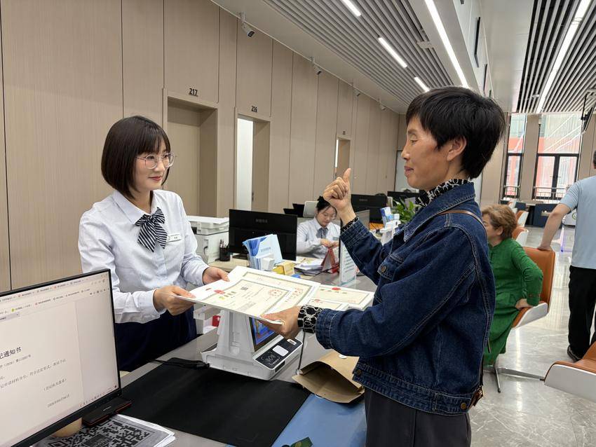 新政护航！谷城这家加油站直接“变身”有限公司 