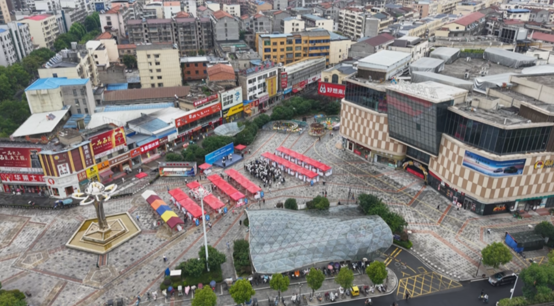 现场洽谈+实地探岗 谷城政校企携手搭建就业桥 