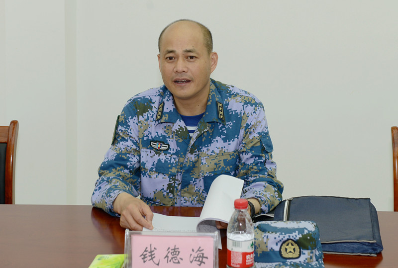 5月12日,省委常委,湖北省军区司令员马涛少将莅临保康视察人武工作.