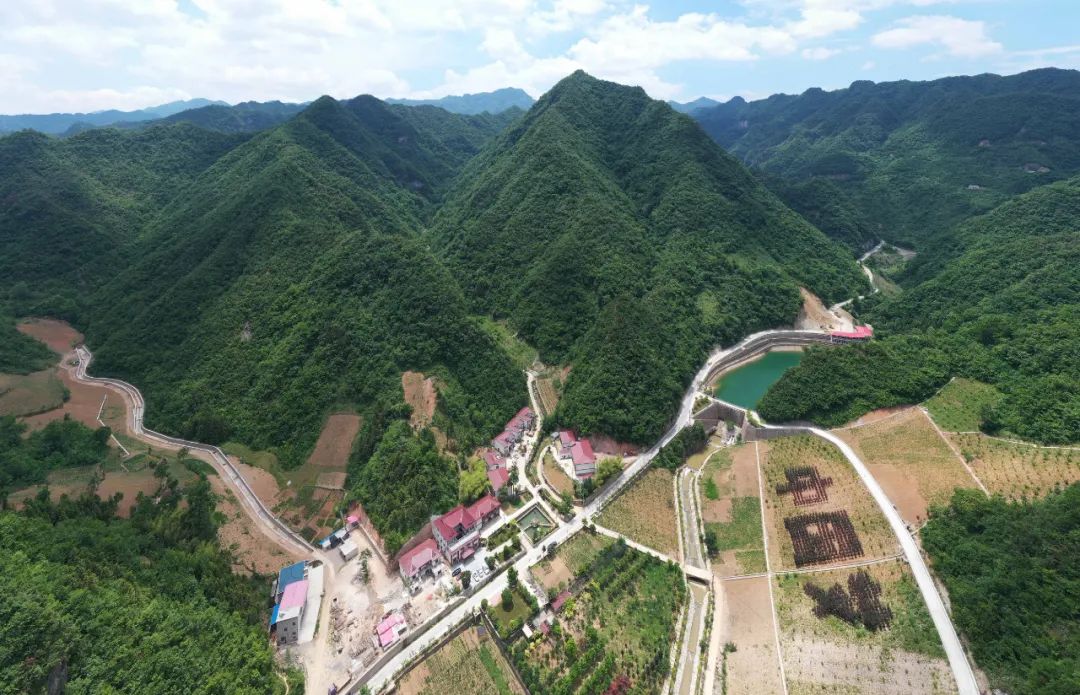 馬橋鎮分路碑村 | 開發生態漂流 助力鄉村振興_長江雲 - 湖北網絡廣播