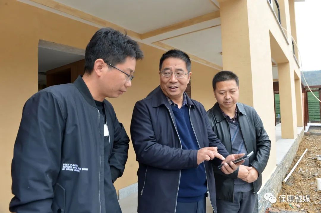 冯云波在店垭镇调研乡村振兴工作时要求:以美丽乡村建设为抓手 推动