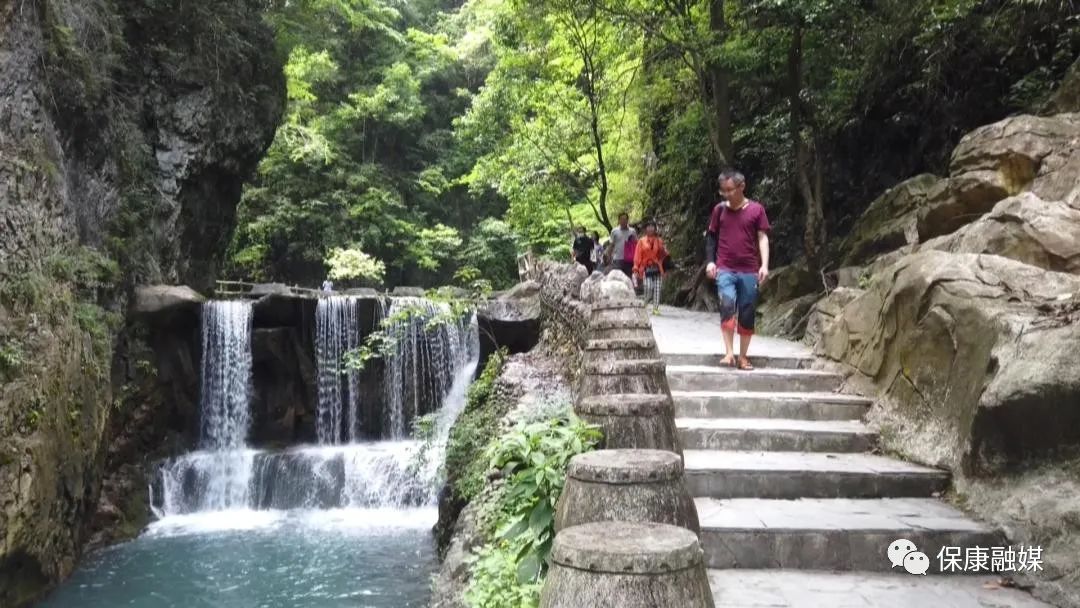 与高铁同行高铁开进大荆山旅游迎来黄金期